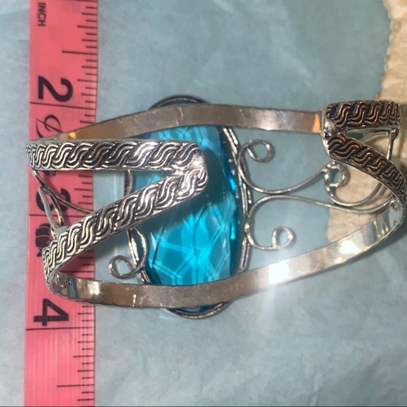 Stunning Blue Tourmaline HUGE handcrafted cuff - Picture 7 of 8